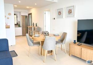 Apartamento deluxe con terraza y vistas al mar 009