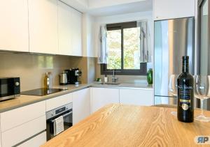 Apartamento deluxe con terraza y vistas al mar 009