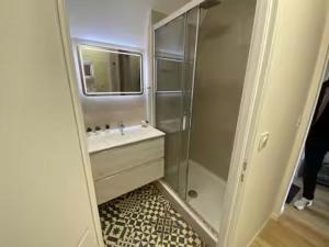 T3 with large roof-top terrace, harbor view