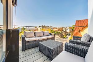 Hel Żeromskiego, Sun & Snow