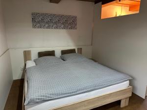 TONIS Room - Stay4Work