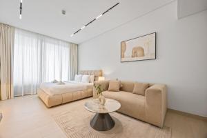 Luxury Studio with Private Jacuzzi &Canal View
