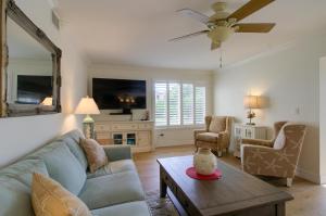 Sanibel Surfside 215