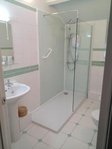 Orchard Cottage - a countryside stone cottage in a peaceful location