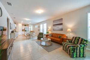 Near River and Parks LaBelle Family Home with Patio