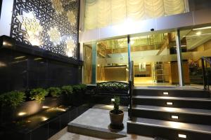 RoomQuest Suvarnabhumi Airport Romklao Soi 6