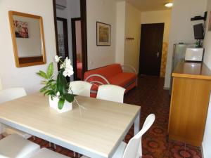 Apartment in a villa with private garden