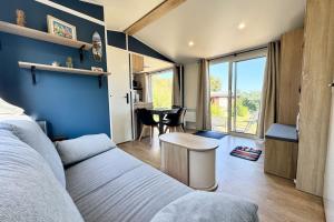 Bungalow & caravane vintage proche plages