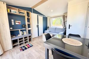 Bungalow & caravane vintage proche plages