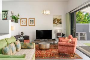 Villa Graycis House by Villa Plus