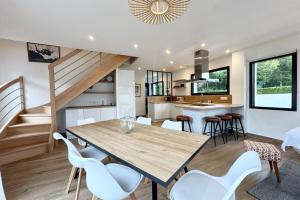 Séjour de rêve à Sarzeau maison moderne - jardin