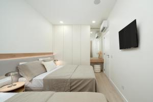 Townhouse with Heated Pool in Downtown Faro