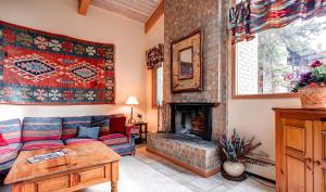 Christiana 1 by Ski Country Resorts