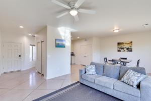 Golf, Hike and Boat! Bright Lake Havasu City Apt