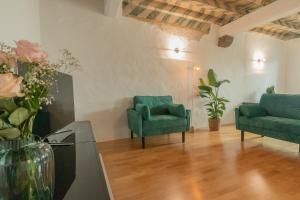 Piazza San Giacomo Emerald Loft With Parking
