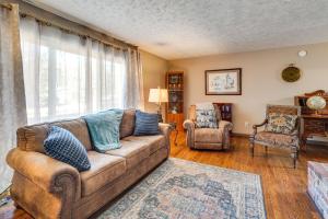 UT Game Day and Campus Visits! Knoxville Ranch Home