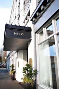 The Hi-Lo, Autograph Collection