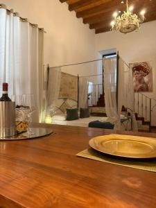 Palazzo Santa Maria del Buon Consiglio - Suite 1