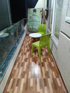 Shiv - The Luxurious Gold Studio in Jaipur