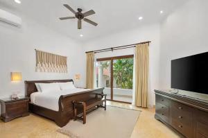 Beachfront Hacienda Soliman Bay