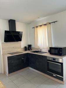 Gîte neuf, à 12mn du Futuroscope, à la campagne -Le Trèfle