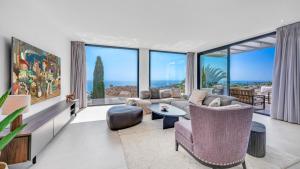 VACATION MARBELLA I Villa Riviera The View, Luxury Villa, Breathtaking Sea View, Private Pool, Close Distance to the Finest Beaches