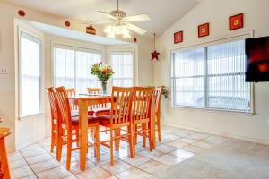 Canyon Lake Getaway with Fire Pit, Boat Ramp Nearby!