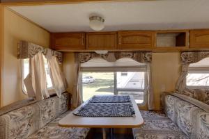 2 Mi to Lake Guntersville Peaceful Camper Home