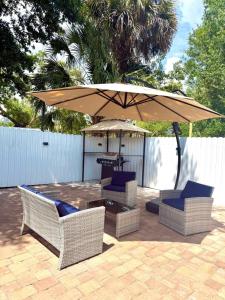 House Aurora next to Bush Gardens