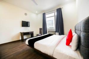 Collection O Satguru House