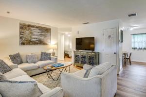 Game Room, Yard Home 3 Mi to Daytona Beach!