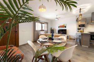 La Graciosita Escapada Costera en La Graciosa by Bayside