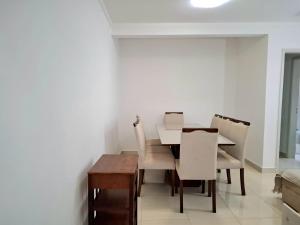 Apartamento com Suite Praia da Enseada Dois Quartos