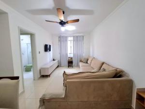 Apartamento com Suite Praia da Enseada Dois Quartos