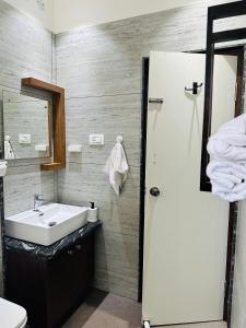 CLR Homestay & Villa