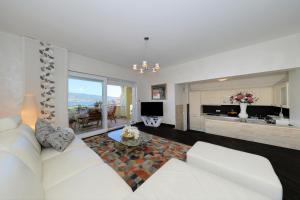 My Dalmatia - Sea view Villa Bella with private heated pool and jacuzzi