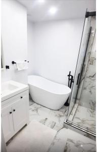 Cute 2 BDR condo