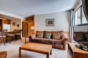 Trails End 112 by Ski Country Resorts