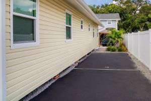Cozy Coastal Cottages of Dunedin 1
