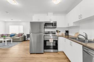 5 Mins to the Falls Brand New Home