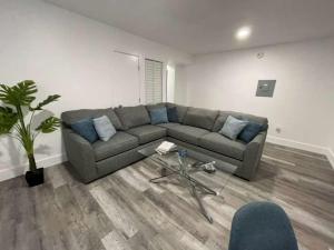 KING OF MIAMI - 1 mile from Brickell 2BD Apartment!