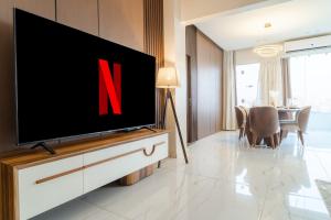 شقة فندقية اطلالة عالنيل بالكامل في قلب القاهرة بجوار الفورسيزون