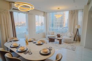 شقة فندقية اطلالة عالنيل بالكامل في قلب القاهرة بجوار الفورسيزون