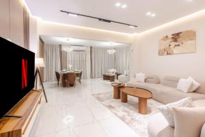 شقة فندقية اطلالة عالنيل بالكامل في قلب القاهرة بجوار الفورسيزون