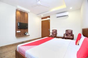 Hotel O Amaze Inn Indo Pak Bus Stand