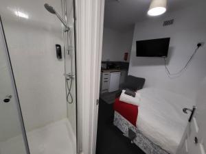 Fishpond Family Suite