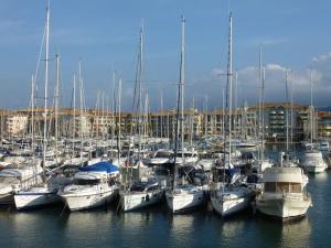 Studio vue exceptionnelle sur Port Frejus