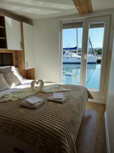 Luxury Floating Sea House Star Line - with Jacuzzi - Marina Portorož