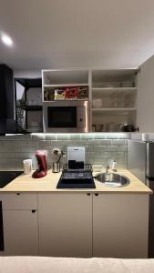 Séjour lumineux et moderne aux portes de Paris