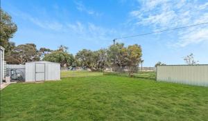 River Reserve Retreat - A cosy 3 bedroom home